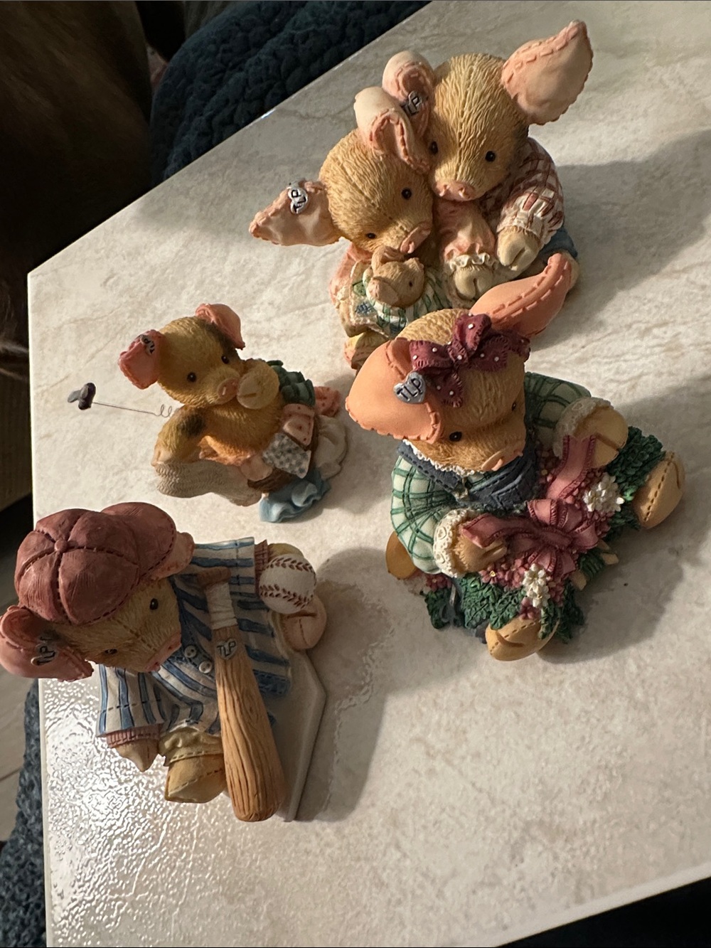 Enesco set of pigs